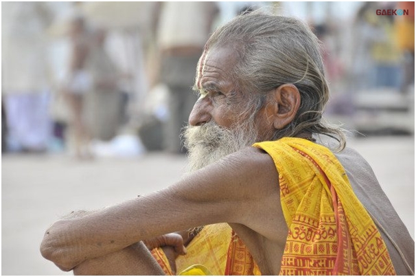 Tradisi Sadis! ‘Thalaikoothal’ Bunuh Orang Tua Lanjut Usia Di India