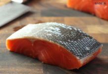 Dibalik Warna Daging Yang Merah Muda, Ini Manfaat Ikan Salmon!