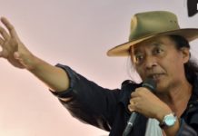 Sujiwo Tejo: Bahasa Itu Nggak Cuma Bahasa Kata, Warganet Merespon