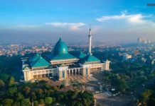 Takbiran yang Hilang, dan Golok Di Atas Sajadah