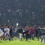 Kanjuruhan Berduka: Datang Penuh “Suka Cita” Pergi Tinggal “Nama” Home