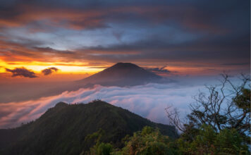 Gunung Telomoyo: Menikmati Keindahan Tanpa Mendaki telomoyo
