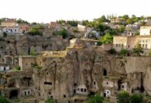 Derinkuyu: Kota Bawah Tanah di Cappadocia, Turki derinkuyu