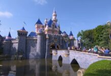 Asal Usul Disneyland Bermula Dari Karnaval Yang Pindah-Pindah