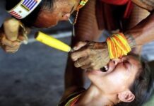 Simbol Kecantikan Wanita Suku Mentawai, Ini Tradisi Kerik Gigi