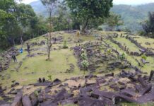 Situs Gunung Padang: Salah Satu Keajaiban Dunia di Cianjur situs gunung padang
