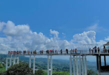 Kemuning Sky Hills: Jembatan Kaca Terpanjang di Jawa Tengah kemuning sky hills