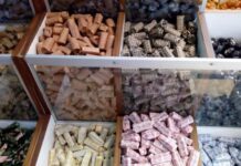 Dodol: Snack Manis Khas Garut dodol