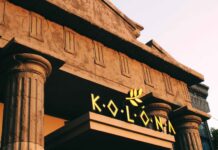 Kolona Kitchen and Coffee: Cafe unik bak Kuil Yunani
