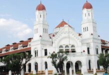 Lawang Sewu dan Misteri di Dalamnya lawang sewu