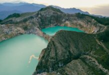 Fakta Danau Kelimutu: Danau Kawah di Puncak Gunung yang Warnanya Bisa Berubah danau kelimutu