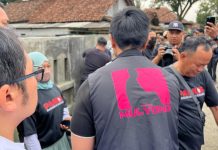 Kaesang Blusukan ke Tangerang Pakai Rompi ‘Putra Mulyono’