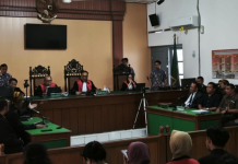 Sidang Perdana Gugatan Ijazah Jokowi di Solo Sempat Diskors