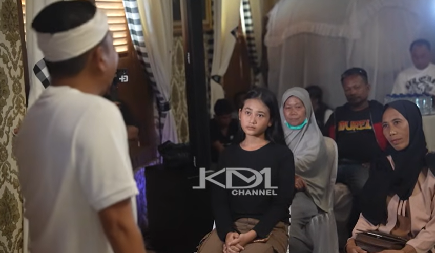 Viral Dedi Mulyadi debat dengan Pelajar Cikarang, Sindir soal Kaya dan Miskin Viral Dedi Mulyadi debat dengan Pelajar Cikarang, Sindir soal Kaya dan Miskin