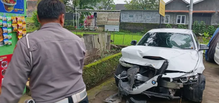 Polisi Tetapkan Pengemudi BMW Penabrak Mahasiswa UGM jadi Tersangka Polisi Tetapkan Pengemudi BMW Penabrak Mahasiswa UGM jadi Tersangka
