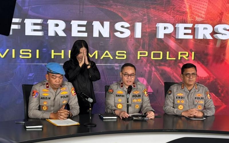 Penumpang Rantis Brimob yang lindas Affan disanksi Patsus dan Minta Maaf Penumpang Rantis Brimob yang lindas Affan disanksi Patsus dan Minta Maaf
