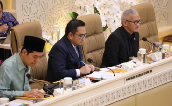 Soal Ijazah Jokowi, DPR Cecar ANRI dan KPU Pertanyakan Arsipnya