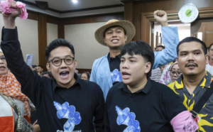 Terbukti Tak Bersalah, Delpedro dkk divonis Bebas kasus Penghasutan Demo Agustus Terbukti Tak Bersalah, Delpedro dkk divonis Bebas kasus Penghasutan Demo Agustus