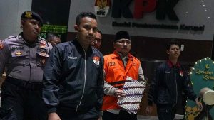 KPK Tahan Eks Menag Yaqut Buntut Perkara Korupsi Kuota Haji KPK Tahan Eks Menag Yaqut Buntut Perkara Korupsi Kuota Haji