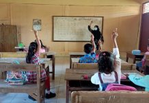 Belum Digaji, DPR Soroti Nasib Guru PPPK Paruh Waktu