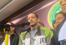 Ruangan Gelap, Listrik Mendadak Padam Saat Nadiem Bacakan Pledoi