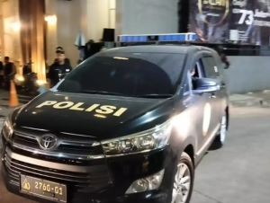 Geledah Brankas di Dinding Kafe de’Clan, Polisi Temukan Rp 60 Miliar Geledah Brankas di Dinding Kafe de’Clan, Polisi Temukan Rp 60 Miliar