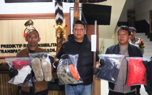 Polisi Ungkap 5 Pelaku Pengeroyokan Maling Ayam Tabanan Polisi Ungkap 5 Pelaku Pengeroyokan Maling Ayam Tabanan