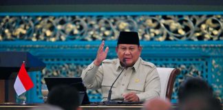 Perkuat Pendidikan Indonesia, Prabowo Ingin Buku Pelajaran Diperbarui Home